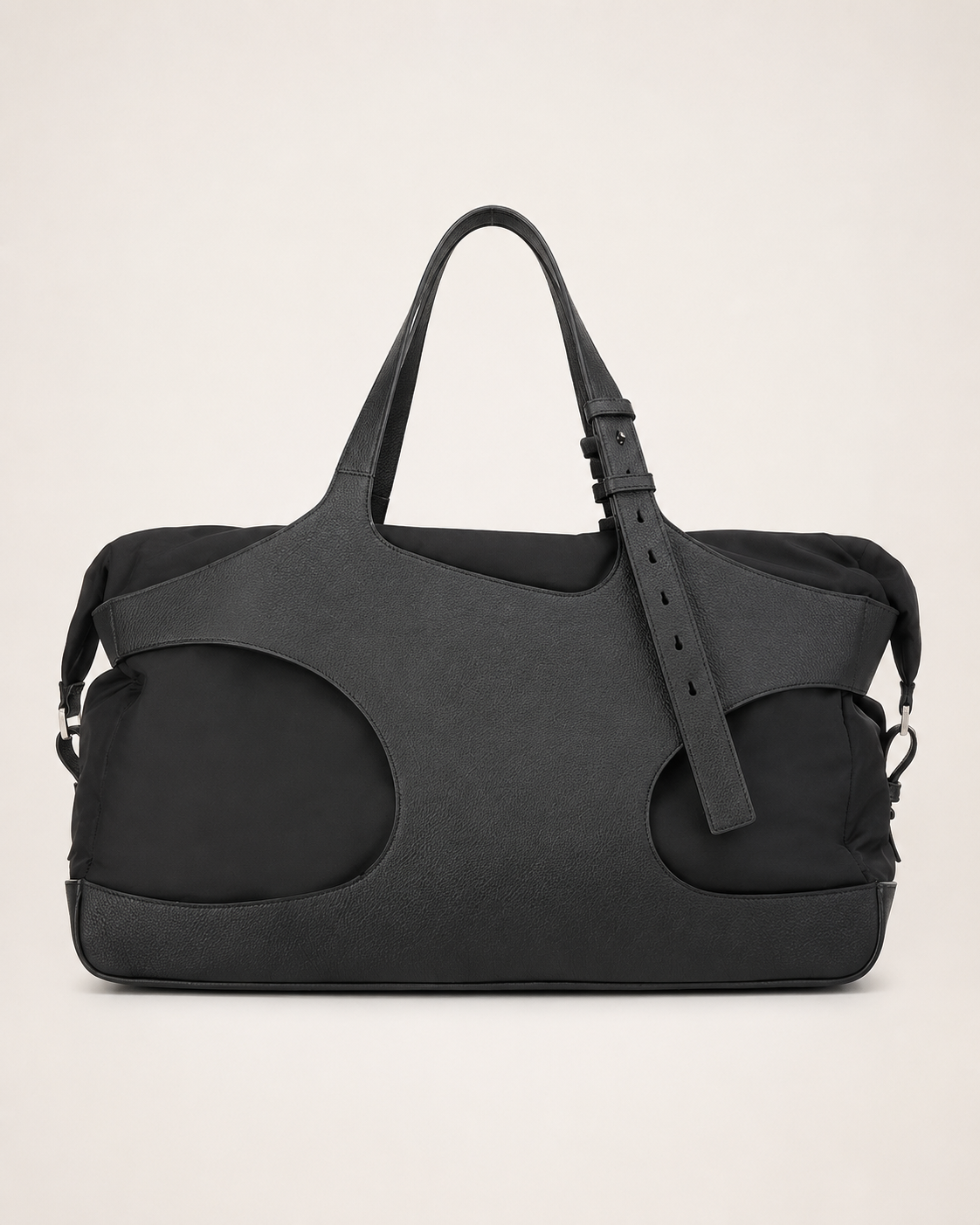 Minimalist Technical Weekend Bag in Matte Black Nylon & Graines Leather