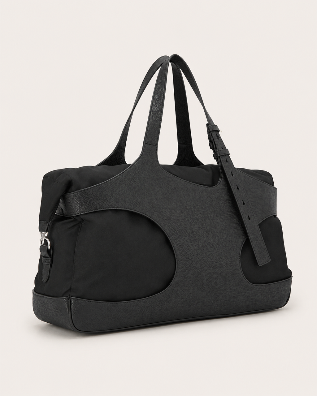 Minimalist Technical Weekend Bag in Matte Black Nylon & Graines Leather