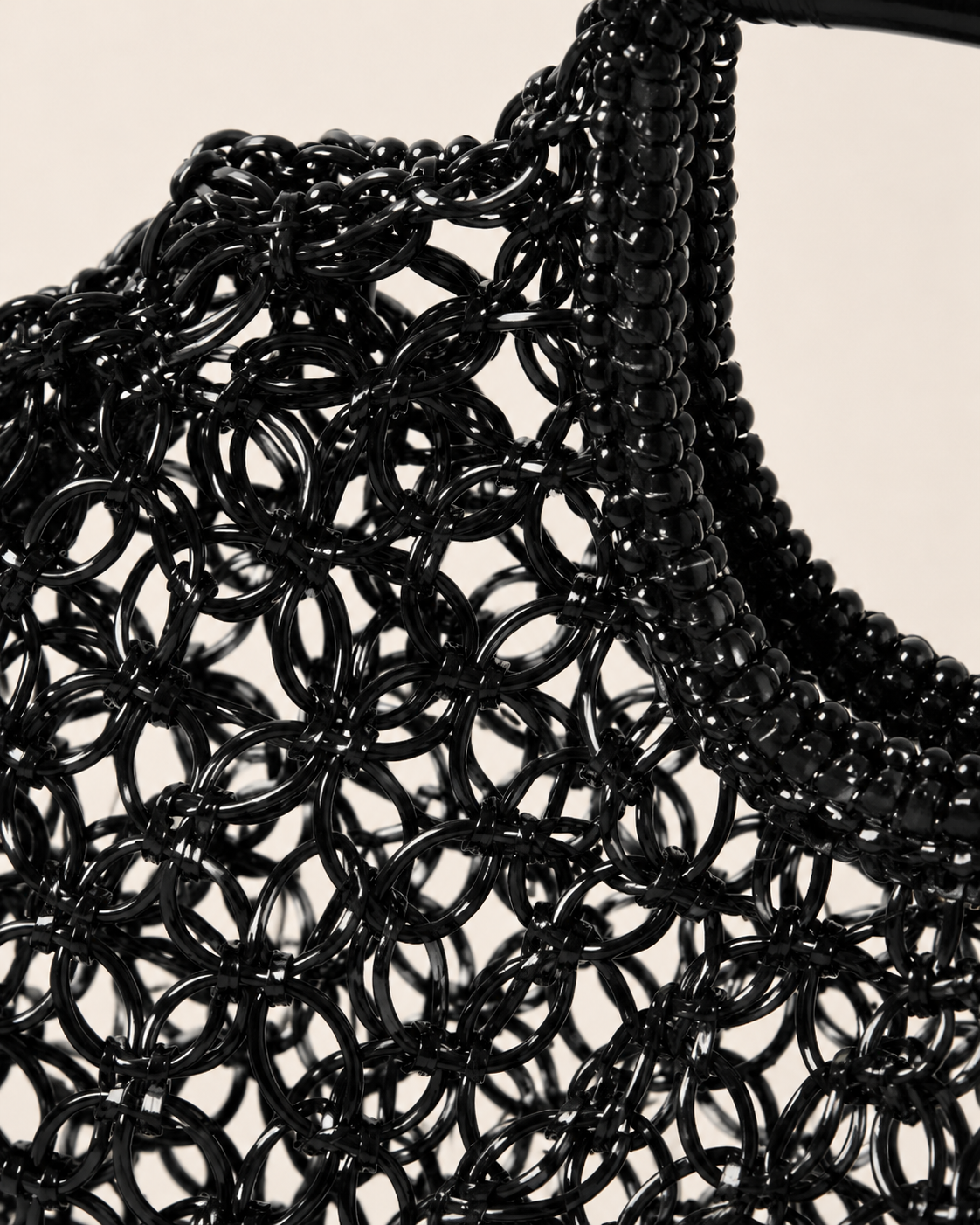 Oversized Macramé Link Round Tote Bag in High-Shine Onyx